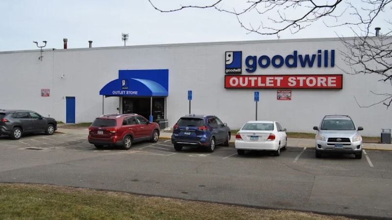 Goodwill Bins Connecticut Store Locations 2 Goodwill Outlet Hamden connecticut